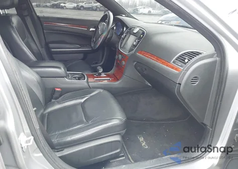 2014 Chrysler 300 z USA, uszkodzony, nr VIN 2C3CCAAG5EH326969